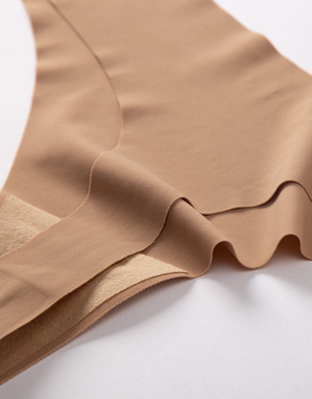 無痕_純色平面中腰丁字褲 黑