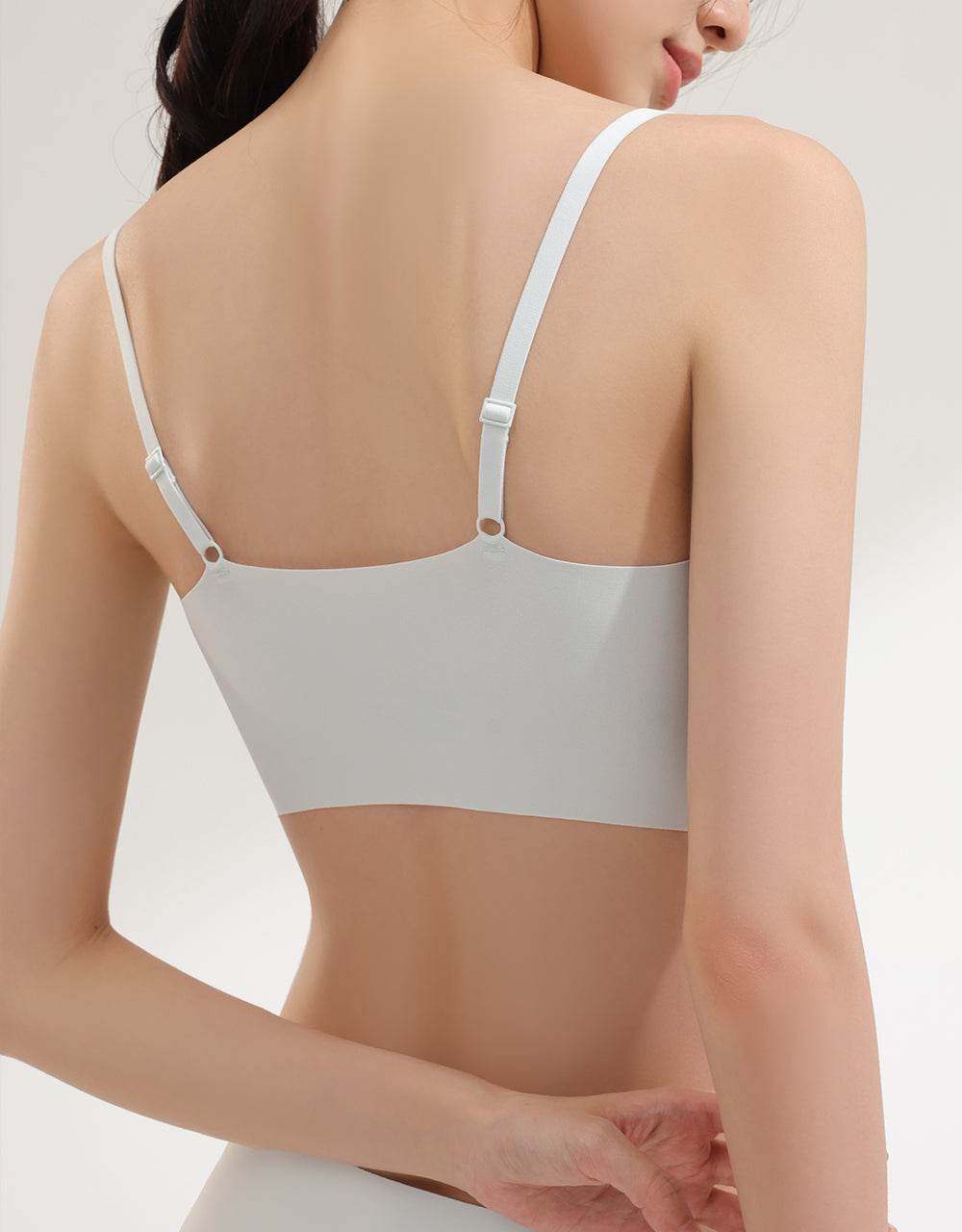無重力 l 超薄無痕可調細肩帶內衣 (半固定杯)