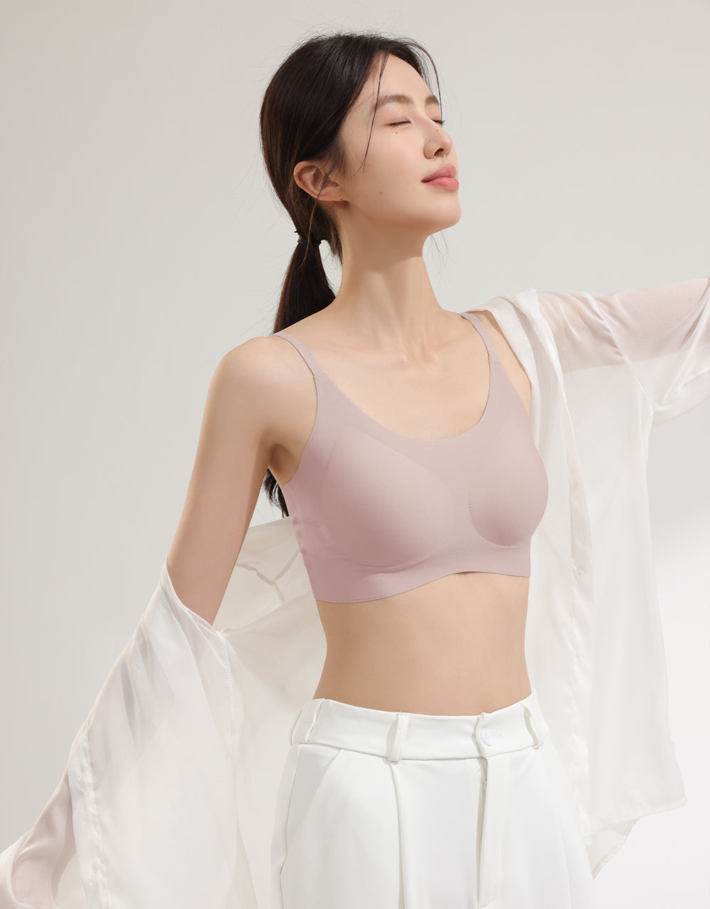 無重力 l 超薄無痕可調細肩帶內衣 (半固定杯)